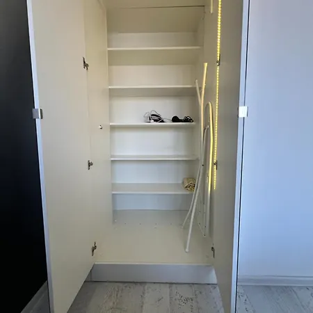 The Mirror Apartment