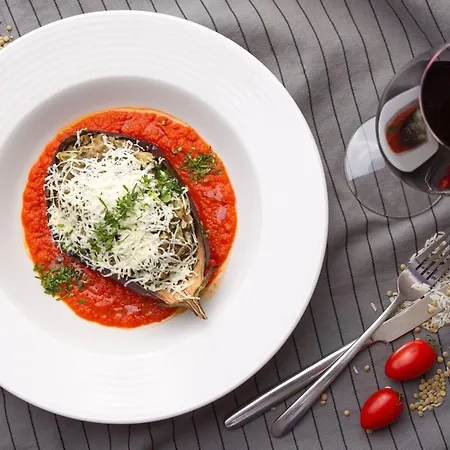 The Mirror Apartment *